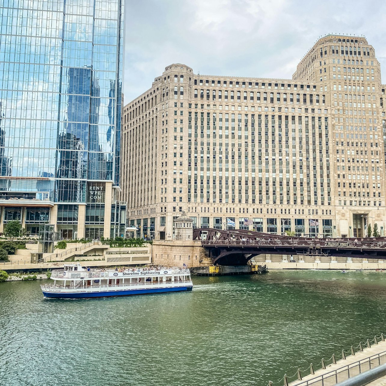 Chicago: Architecture River Cruise From Michigan Avenue - Photo 1 of 20